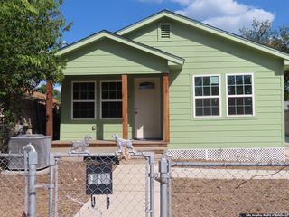 110 ALEXANDER RD, San Antonio, TX 78201