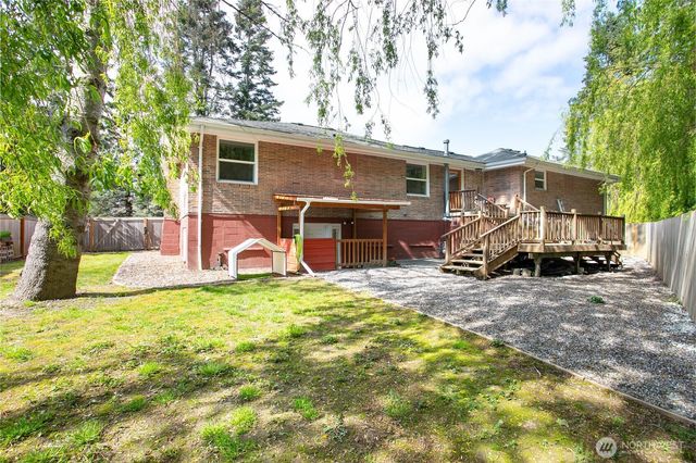 997 W Larson Road, Bellingham, WA 98226
