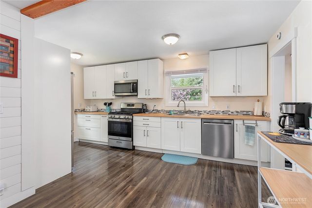 997 W Larson Road, Bellingham, WA 98226