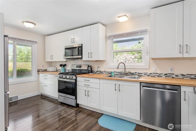 997 W Larson Road, Bellingham, WA 98226