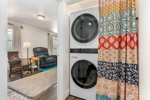 997 W Larson Road, Bellingham, WA 98226