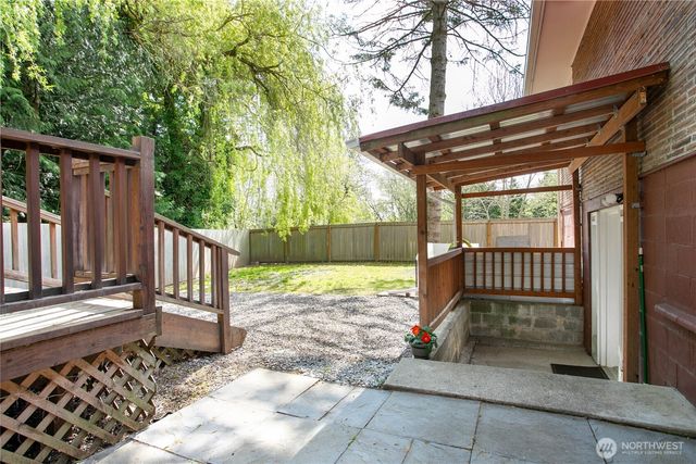 997 W Larson Road, Bellingham, WA 98226