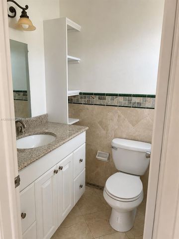 500 E country club cir 7, Plantation, FL 4053