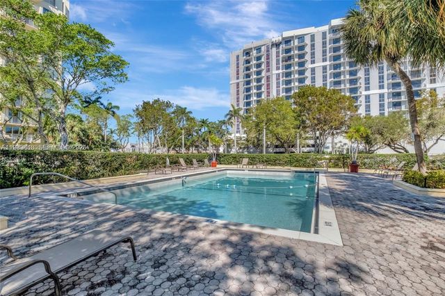 11111 Biscayne Blvd 8F, Miami, FL 33181