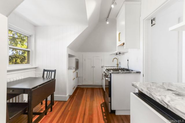 16 Bedford, Katonah, NY 10536