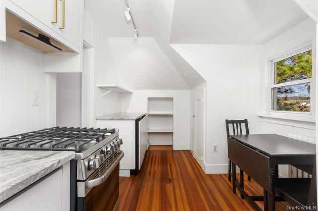 16 Bedford, Katonah, NY 10536