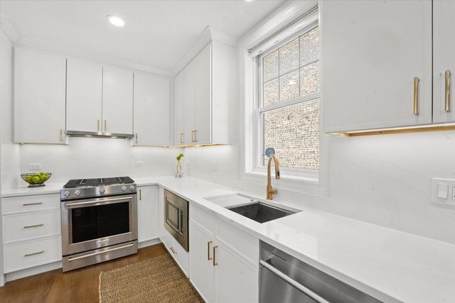 1041 N Leavitt Street 1, Chicago, IL 60622