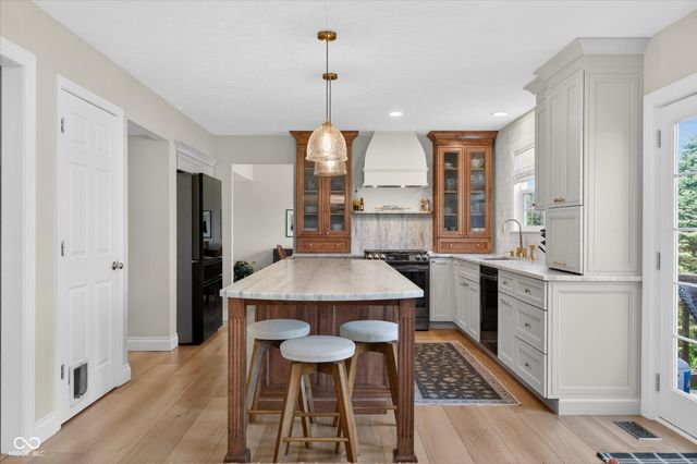 3399 Buckmoor Parkway, Greenwood, IN 46143