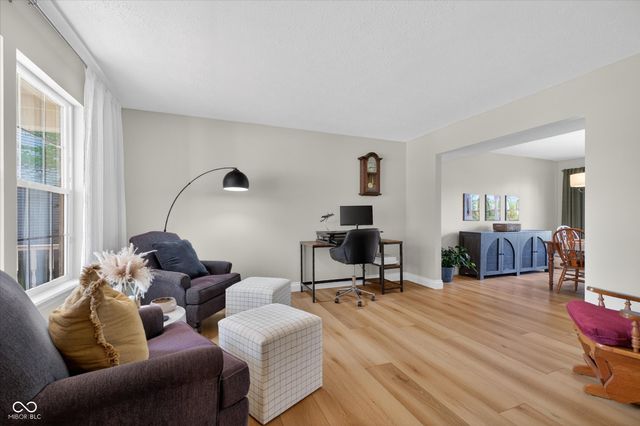 3399 Buckmoor Parkway, Greenwood, IN 46143