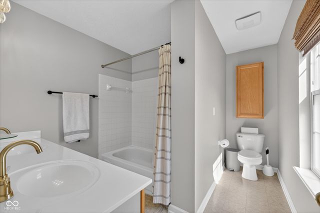 3399 Buckmoor Parkway, Greenwood, IN 46143