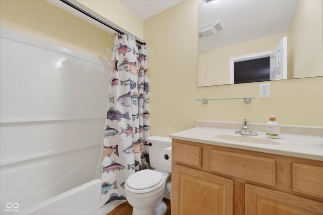 3399 Buckmoor Parkway, Greenwood, IN 46143