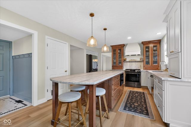 3399 Buckmoor Parkway, Greenwood, IN 46143