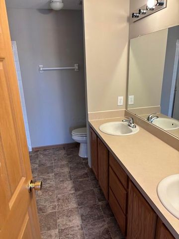 5396 Nottinghamshire Lane, Westerville, OH 43082