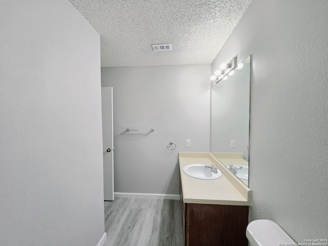 5507 Roanwood, San Antonio, TX 78244