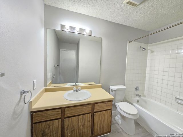 5507 Roanwood, San Antonio, TX 78244