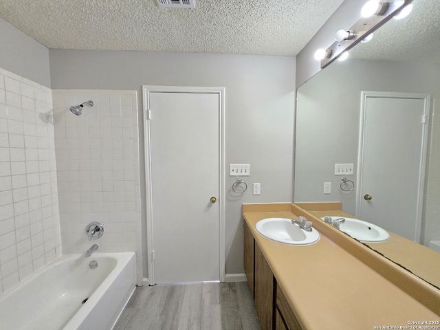 5507 Roanwood, San Antonio, TX 78244