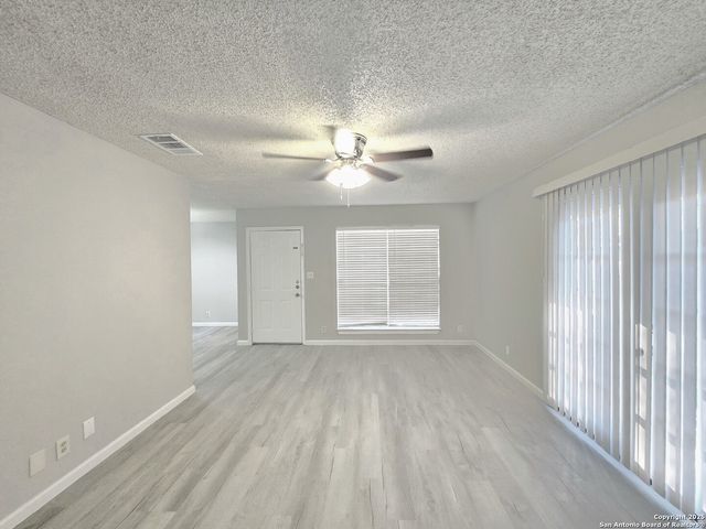5507 Roanwood, San Antonio, TX 78244