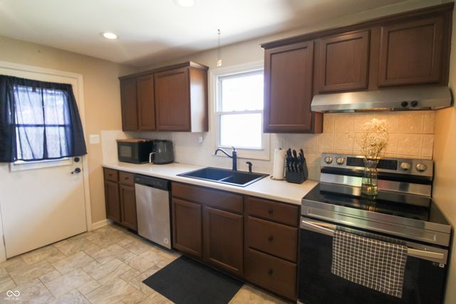 6275 Turner Drive, Clayton, IN 46118