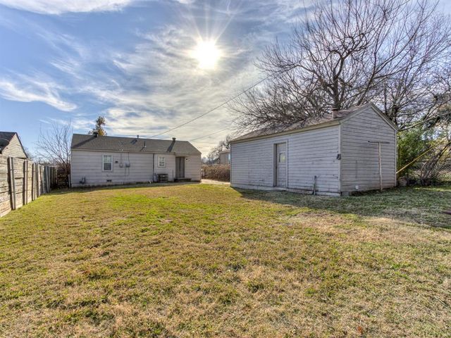 517 E Kerr Drive, Midwest City, OK 73110