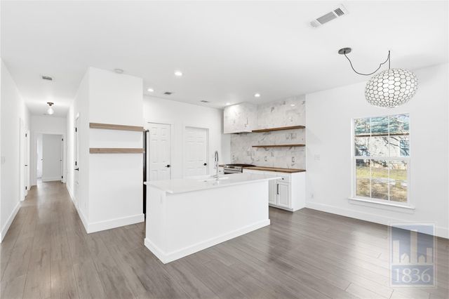 1116 Lott Ave 1, Austin, TX 78721