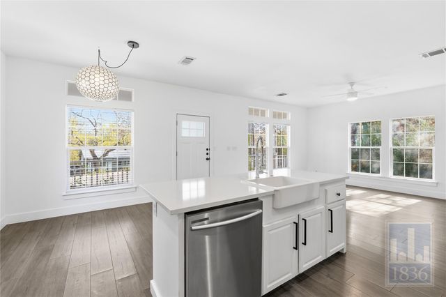 1116 Lott Ave 1, Austin, TX 78721