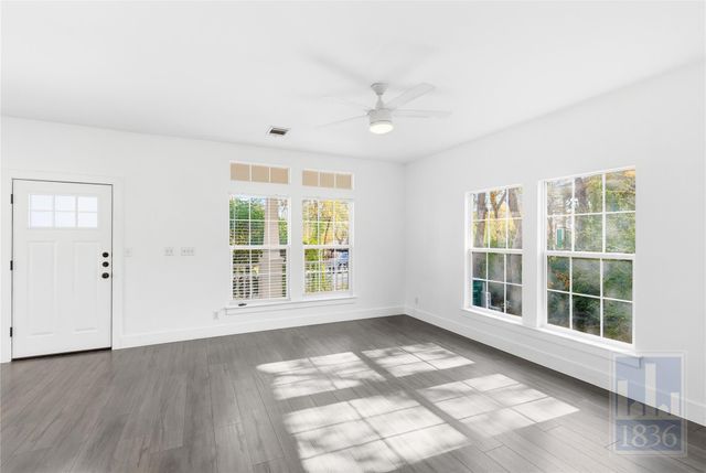 1116 Lott Ave 1, Austin, TX 78721