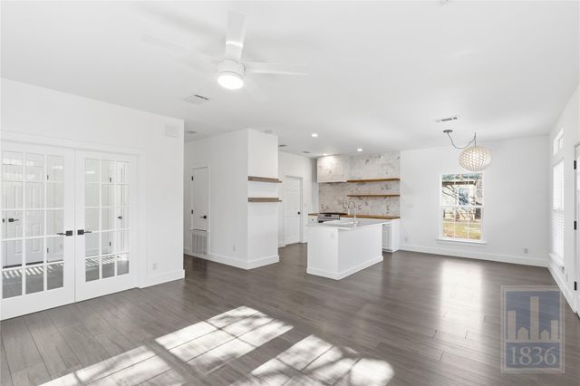 1116 Lott Ave 1, Austin, TX 78721