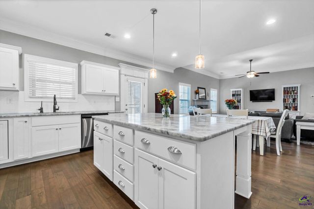 438 Newport Avenue, Kathleen, GA 31047