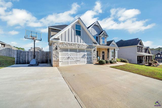 438 Newport Avenue, Kathleen, GA 31047