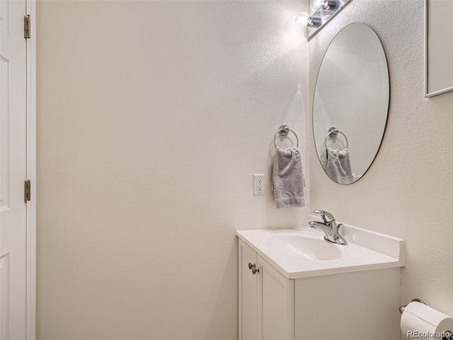 21931 E Canyon Place, Aurora, CO 80016