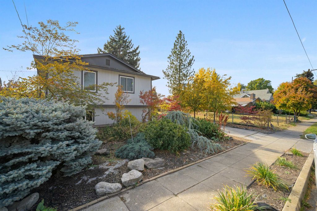 3622 E 26th Ave, Spokane, WA 99223 photo 3