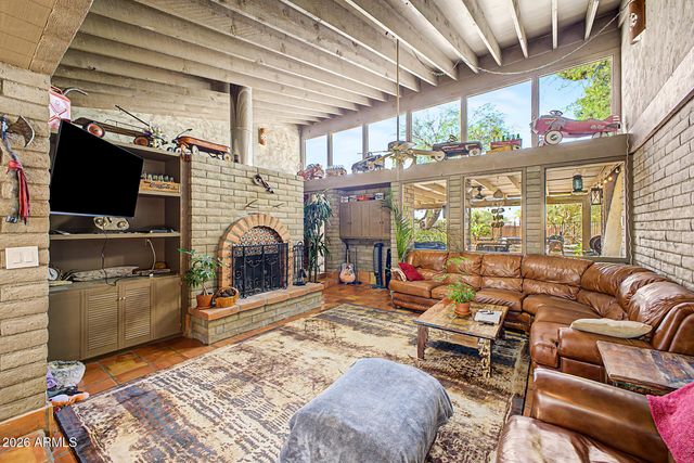 6510 E Dixileta Drive, Cave Creek, AZ 85331