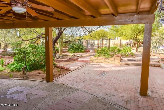 6510 E Dixileta Drive, Cave Creek, AZ 85331