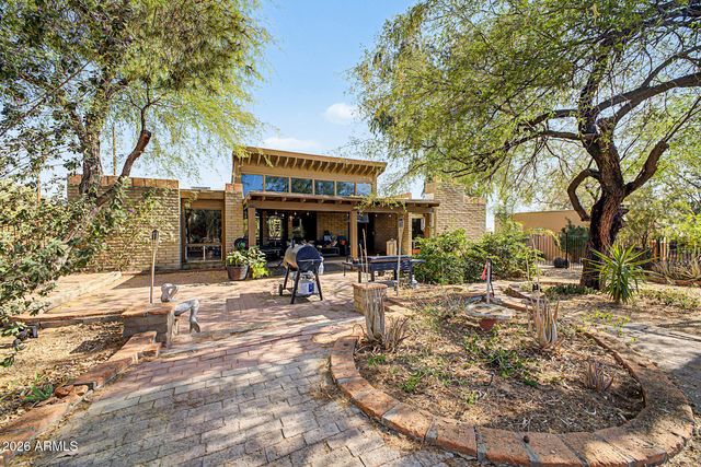 6510 E Dixileta Drive, Cave Creek, AZ 85331