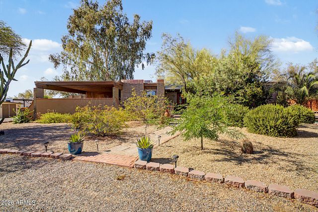6510 E Dixileta Drive, Cave Creek, AZ 85331