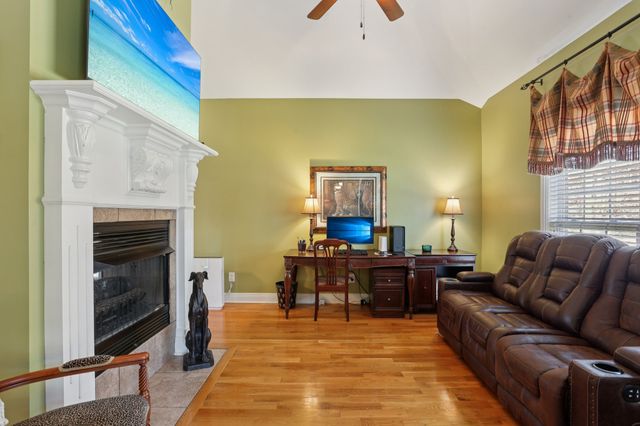 4015 Pilgrim Trl, Greenbrier, TN 37073