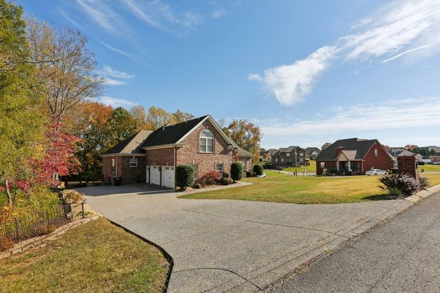 4015 Pilgrim Trl, Greenbrier, TN 37073