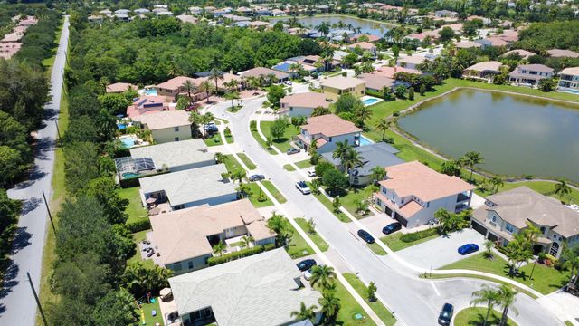 10122 Oak Meadow Lane, Lake Worth, FL 33449