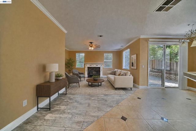 6472 Owl Way, Livermore, CA 94551