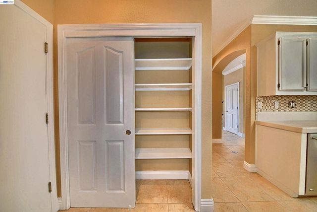 6472 Owl Way, Livermore, CA 94551