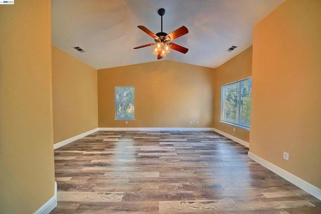 6472 Owl Way, Livermore, CA 94551