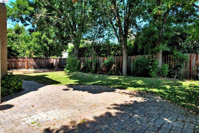 6472 Owl Way, Livermore, CA 94551