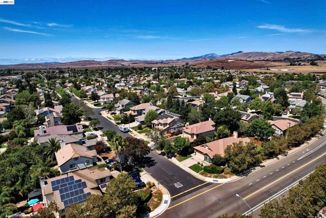 6472 Owl Way, Livermore, CA 94551