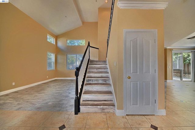 6472 Owl Way, Livermore, CA 94551