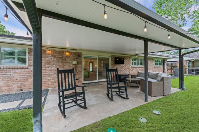 1167 Chamboard Lane, Houston, TX 77018