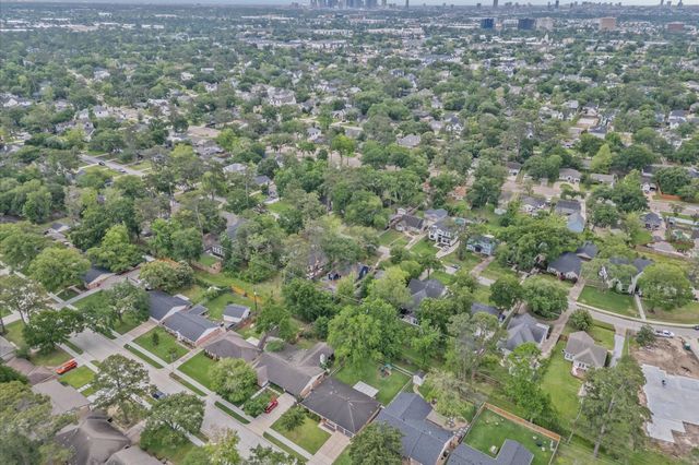 1167 Chamboard Lane, Houston, TX 77018