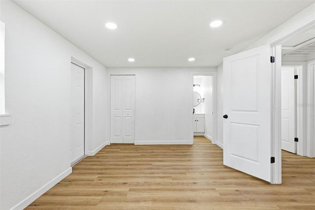 6416 EDEN LANE, Tampa, FL 33634