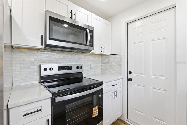 6416 EDEN LANE, Tampa, FL 33634