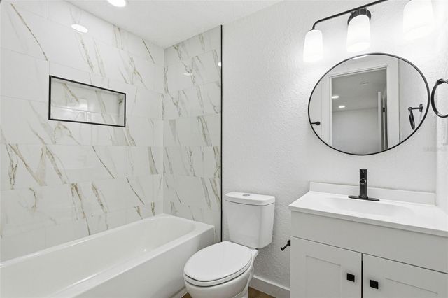 6416 EDEN LANE, Tampa, FL 33634