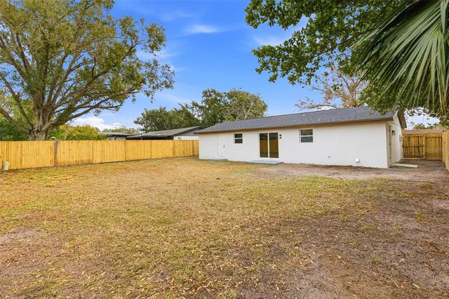 6416 EDEN LANE, Tampa, FL 33634